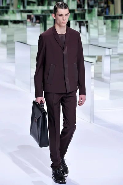 Look 9